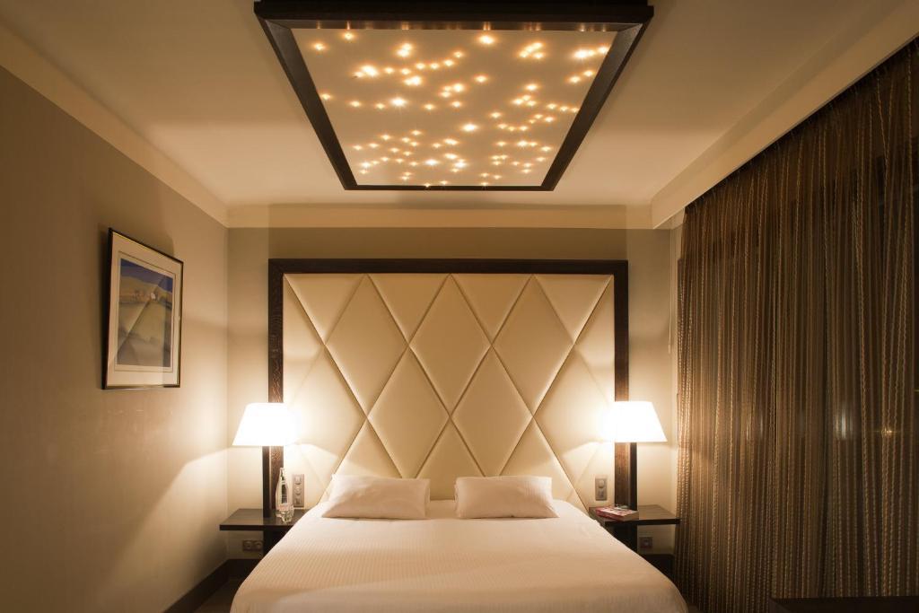 Le Safari Hotel Restaurant Carpentras Room photo