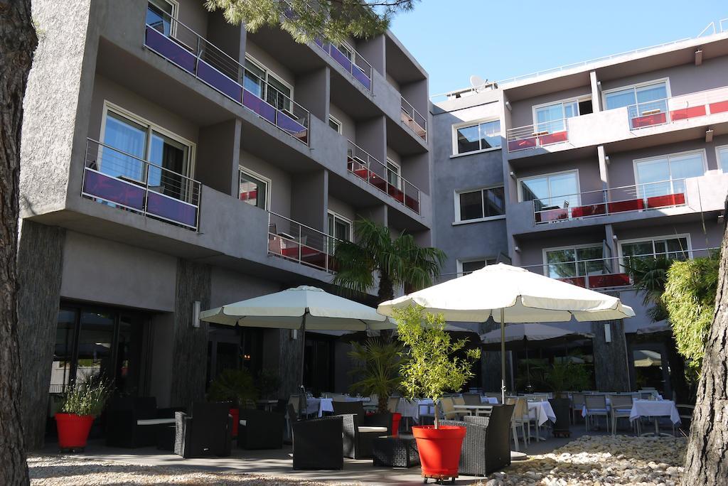 Le Safari Hotel Restaurant Carpentras Exterior photo
