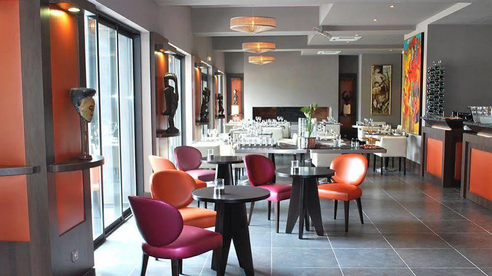 Le Safari Hotel Restaurant Carpentras Exterior photo